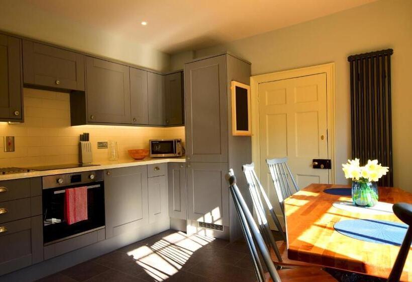 14 St Saviours Place, York