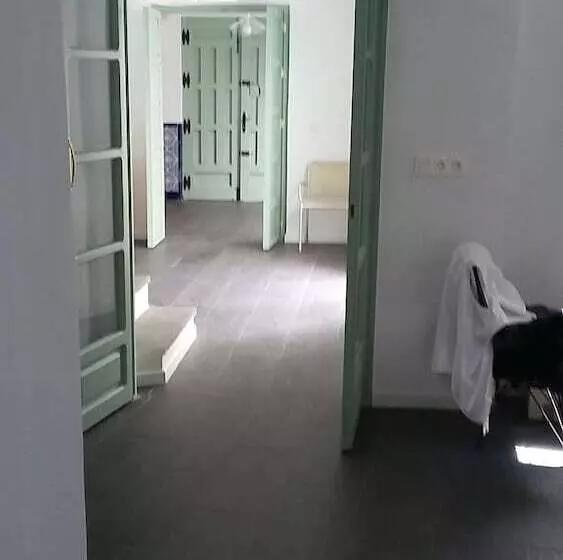 Aamiaismajoitus (B&B) Casa Los Tejones