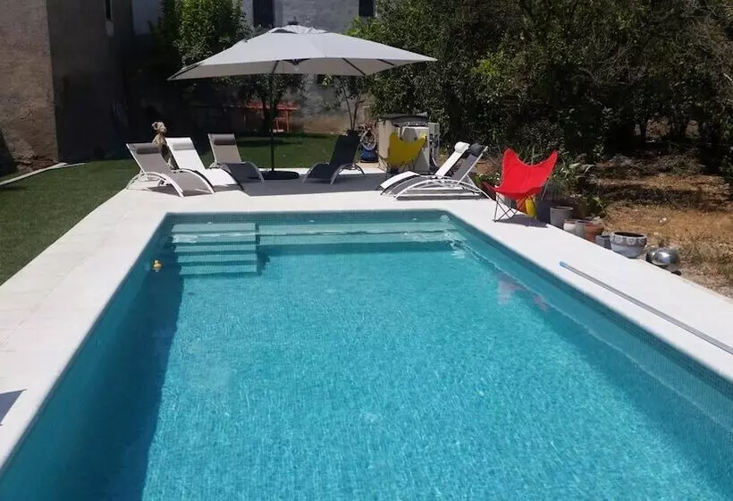 Aamiaismajoitus (B&B) Casa Los Tejones