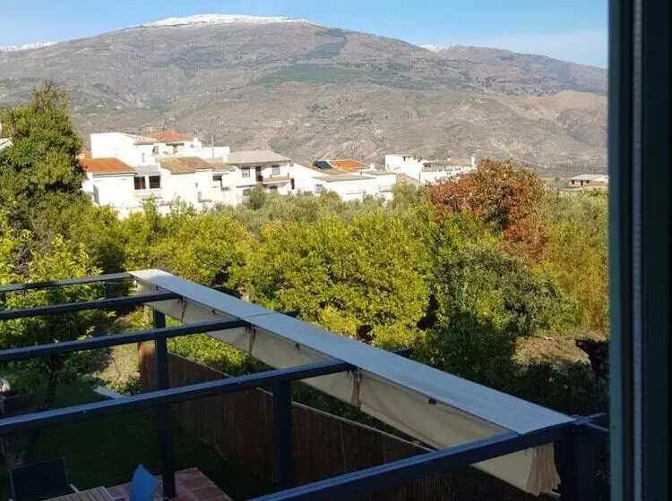 Aamiaismajoitus (B&B) Casa Los Tejones