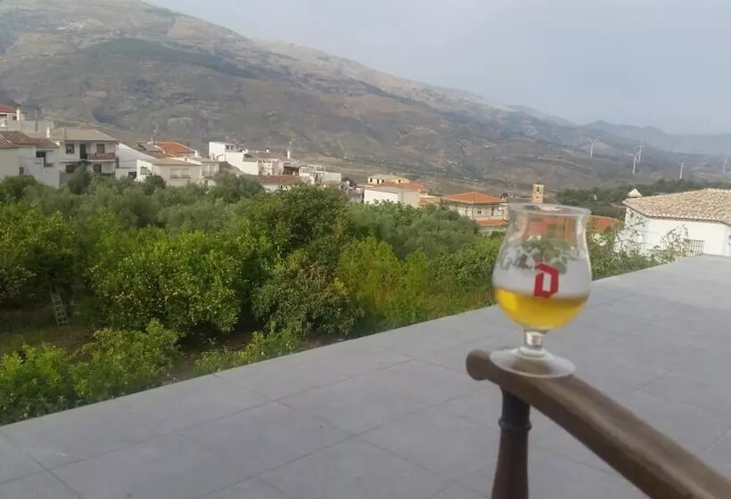 Aamiaismajoitus (B&B) Casa Los Tejones