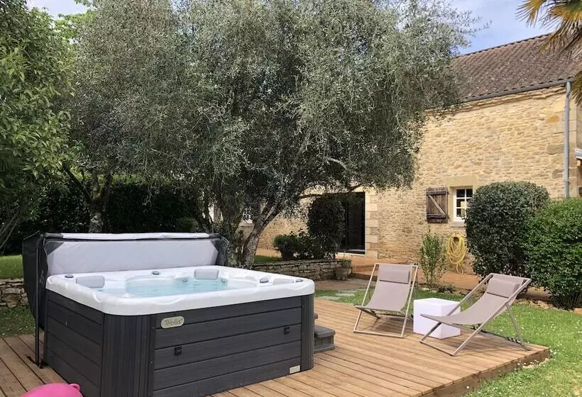 Aamiaismajoitus (B&B) Le Domaine Aubazen