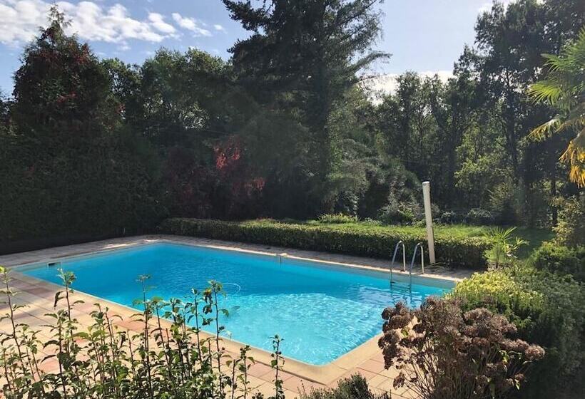 צימר Le Domaine Aubazen