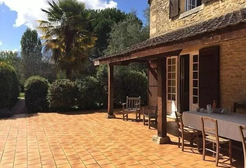 Aamiaismajoitus (B&B) Le Domaine Aubazen