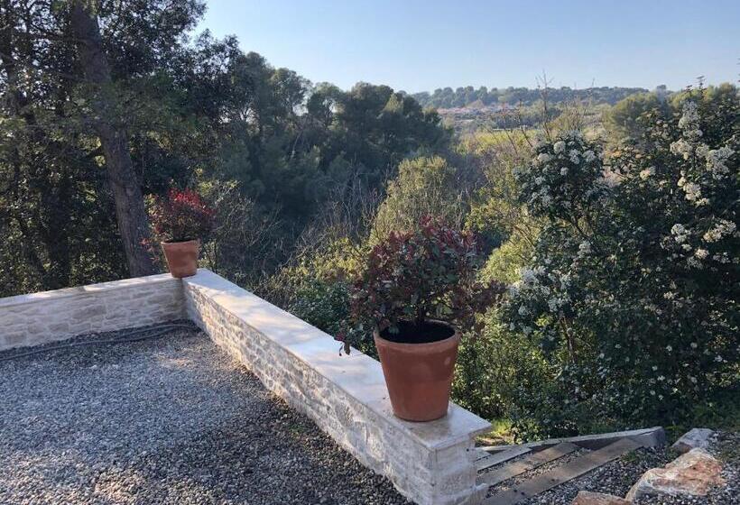 تختخواب و صبحانه Le Mas Des Pignes Adults Only