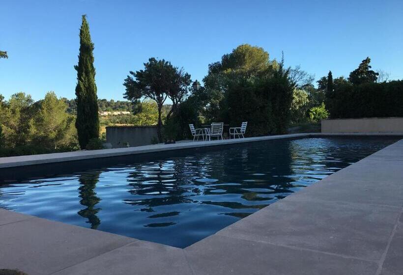 تختخواب و صبحانه Le Mas Des Pignes Adults Only