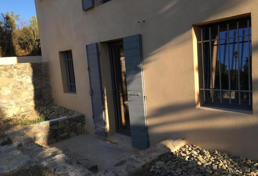 تختخواب و صبحانه Le Mas Des Pignes Adults Only