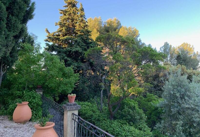 تختخواب و صبحانه Le Mas Des Pignes Adults Only