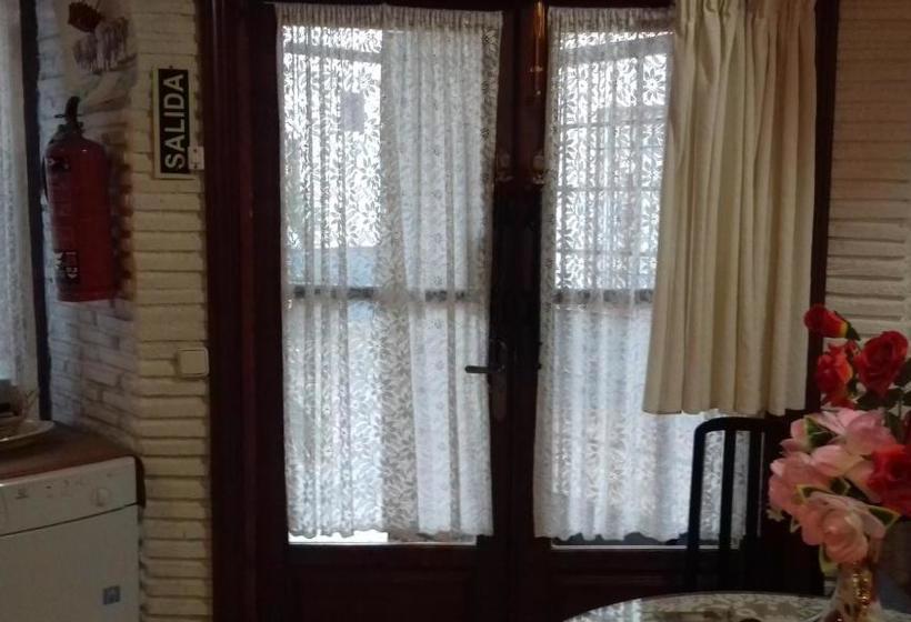 مسافرخانه La Castanuela Albayzin