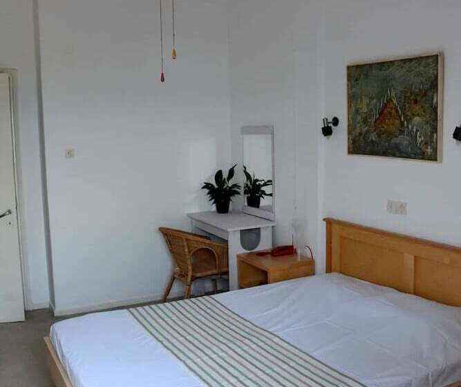 בית מלון כפרי Ammos