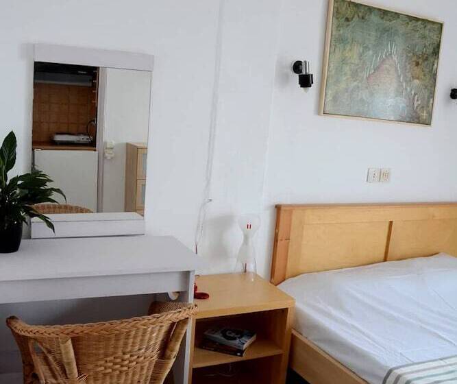 בית מלון כפרי Ammos