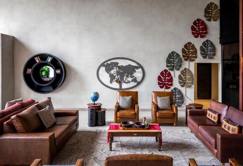 هتل Chobe River Lodge