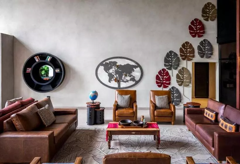 هتل Chobe River Lodge