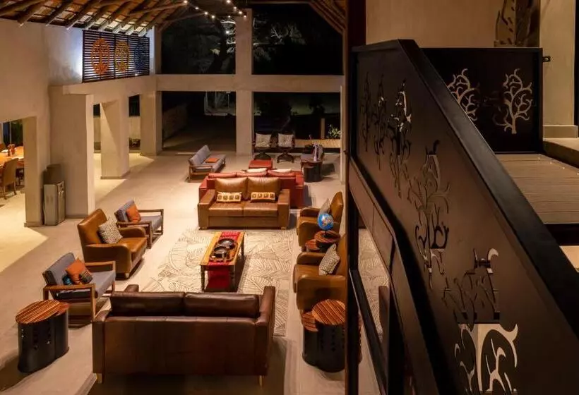 هتل Chobe River Lodge