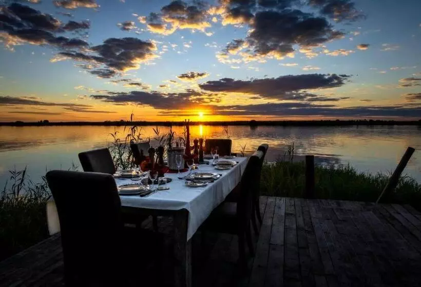 هتل Chobe River Lodge