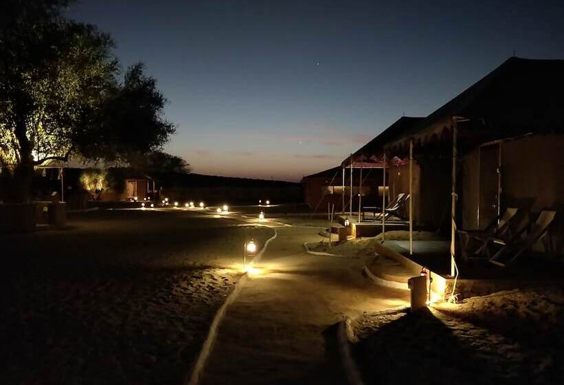 ホテル Golden Dune Camp