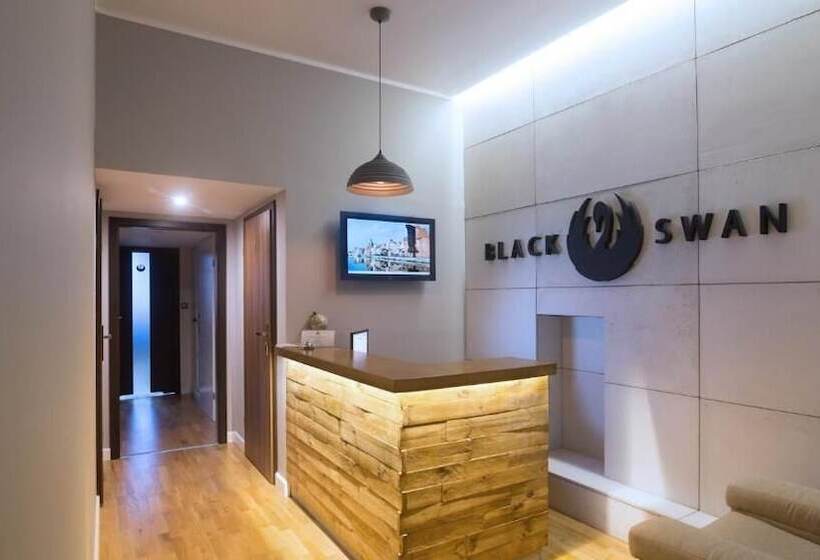 Пансион Black Swan House, Old Town