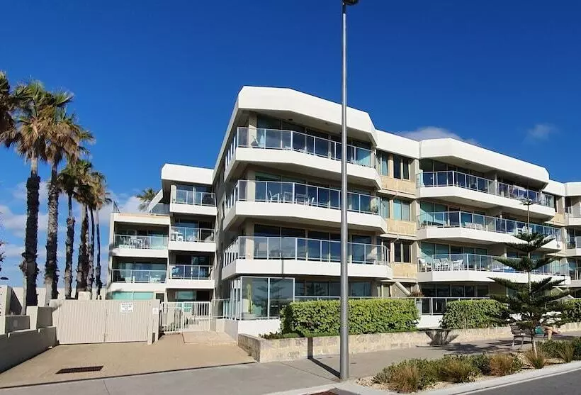Sandcastles Luxury Retreat Apartment