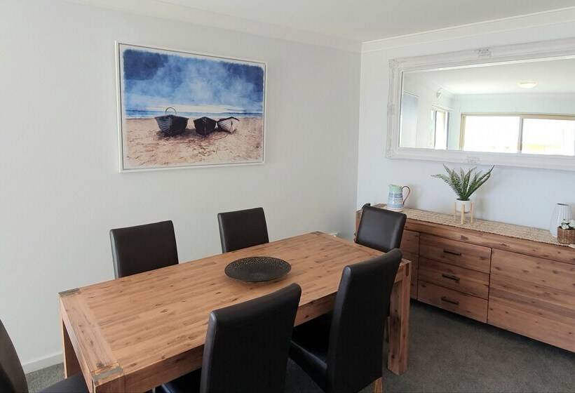 Sandcastles Luxury Retreat Apartment