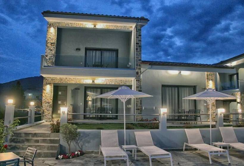 Theros Villas & Suites
