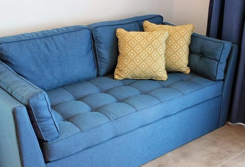 Theros Villas & Suites