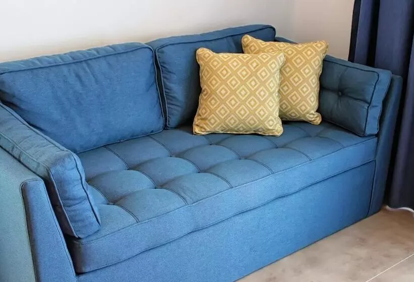 Theros Villas & Suites