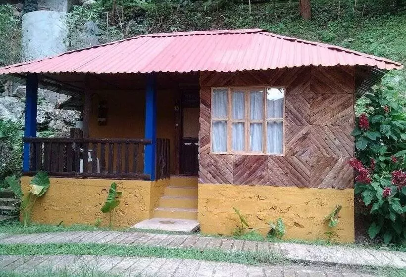 Hotelli Cabañas Y Casas Del árbol La Huerta