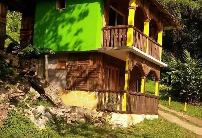 Hotelli Cabañas Y Casas Del árbol La Huerta