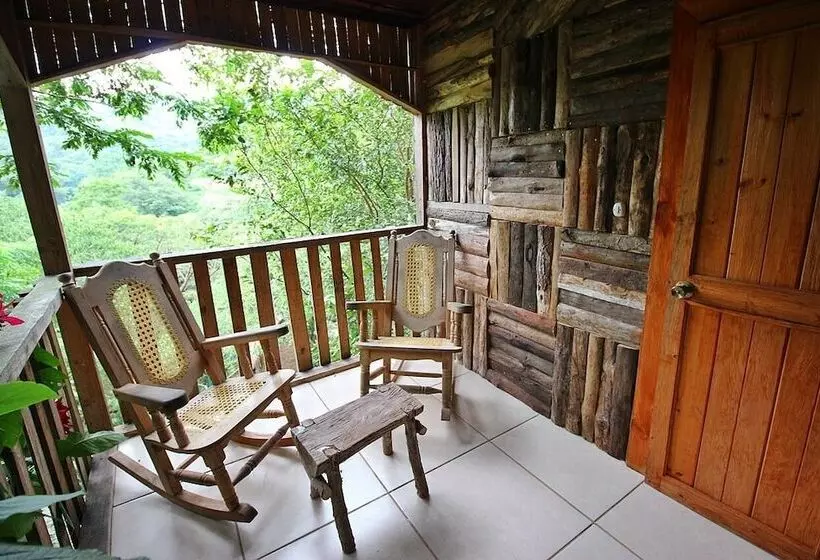 Hotelli Cabañas Y Casas Del árbol La Huerta