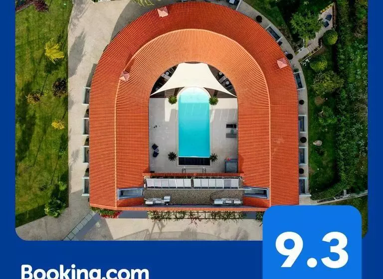 Hotelli Casa Das Carpas