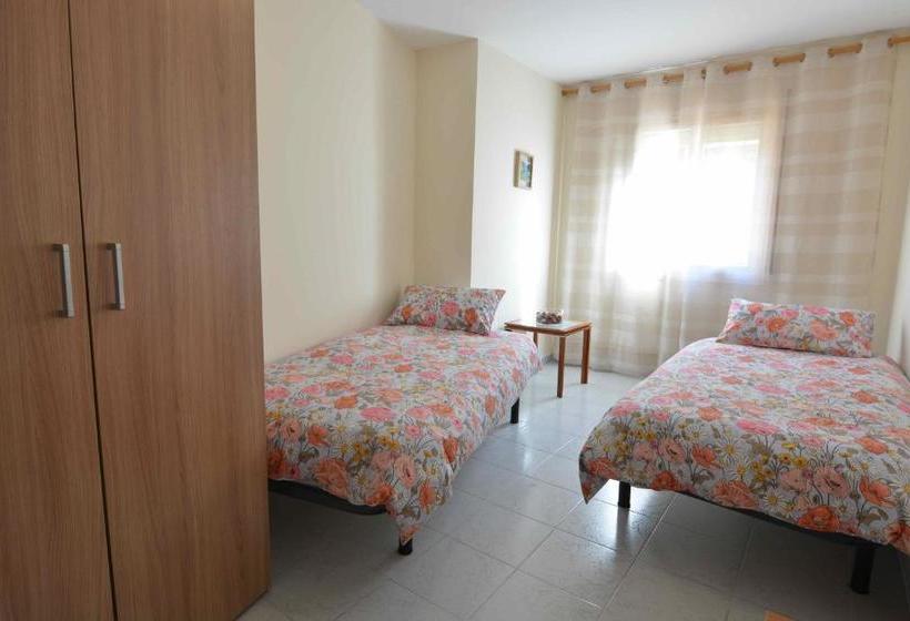 مبيت وإفطار Reus Bedrooms 2 Habitaciones Con Baño Privado, Sin Cocina