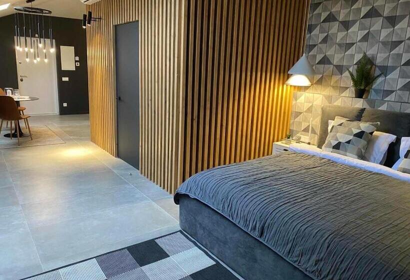 Apart Hotel на трояндовой