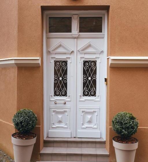 Apart Hotel на трояндовой