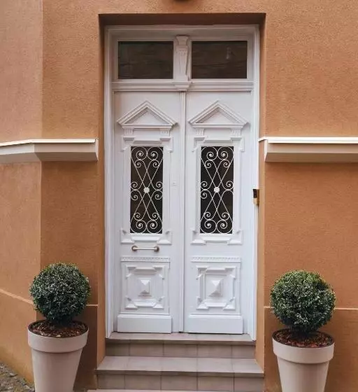 Apart Hotel на трояндовой