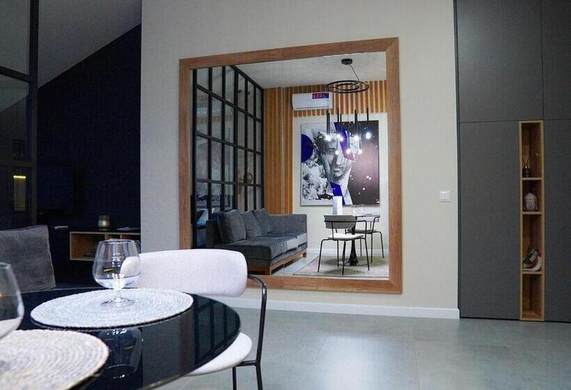 Apart Hotel на трояндовой