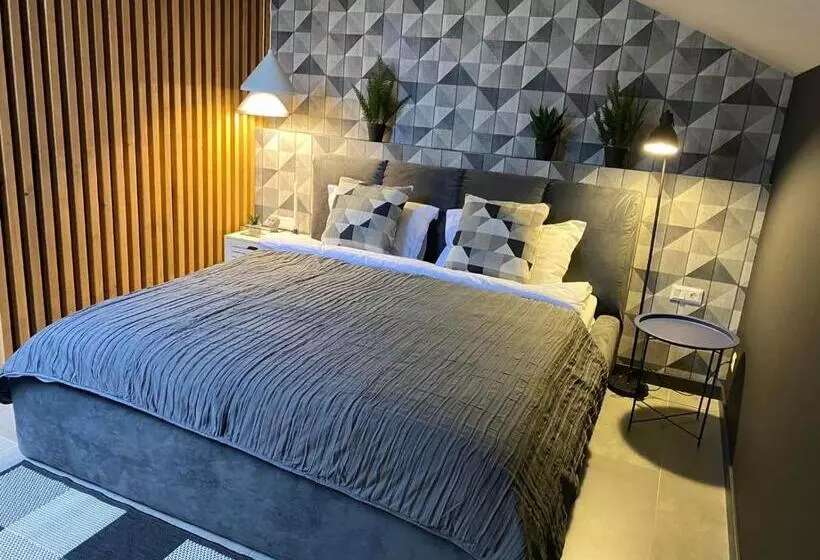 Apart Hotel на трояндовой