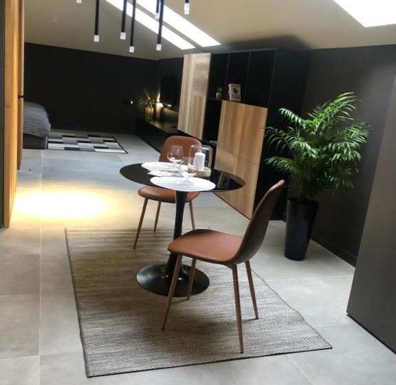 Apart Hotel на трояндовой