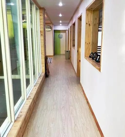 ペンション Jeju Guesthouse