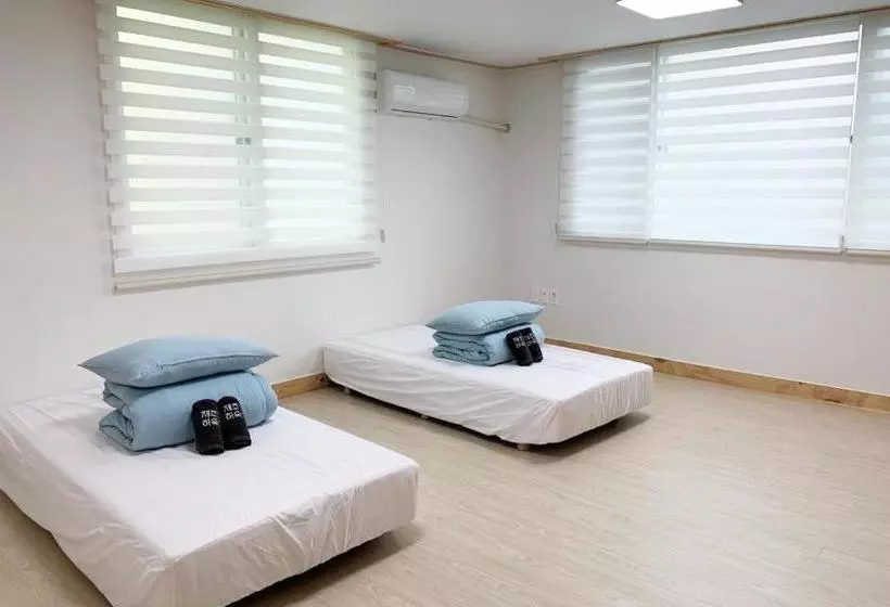 ペンション Jeju Guesthouse