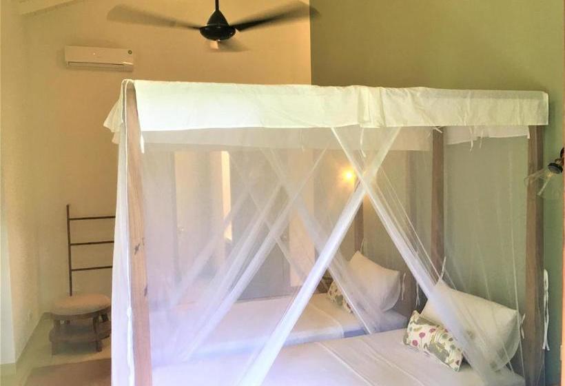 پانسیون Kumbura Villa