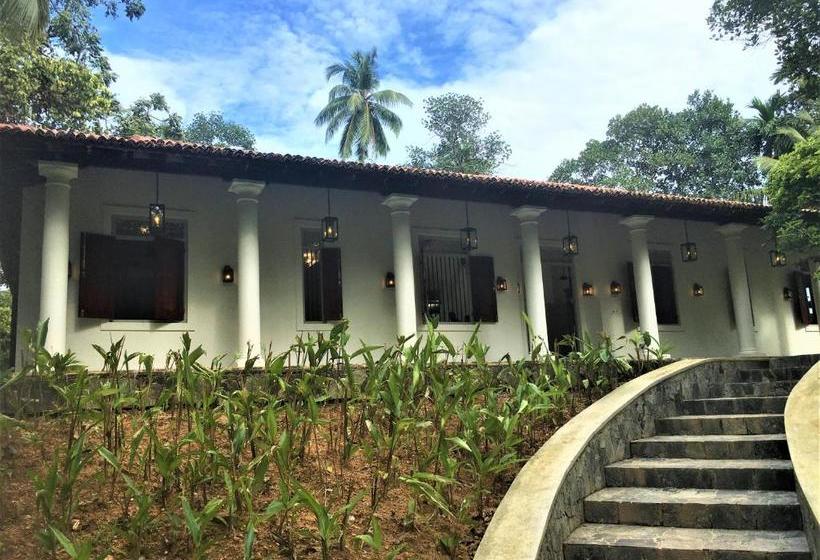 پانسیون Kumbura Villa