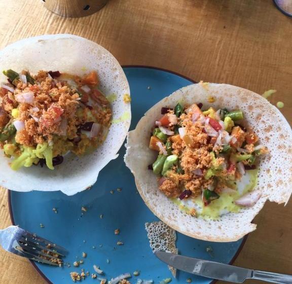 پانسیون Kumbura Villa