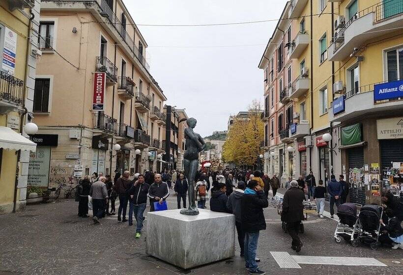 تختخواب و صبحانه Brutia Mom&son