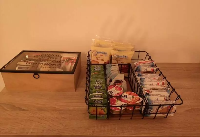 تختخواب و صبحانه Brutia Mom&son