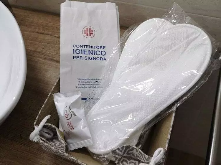 تختخواب و صبحانه Brutia Mom&son