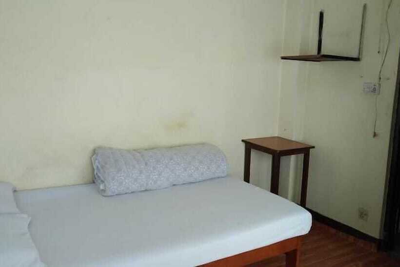 پانسیون Green House Lodge