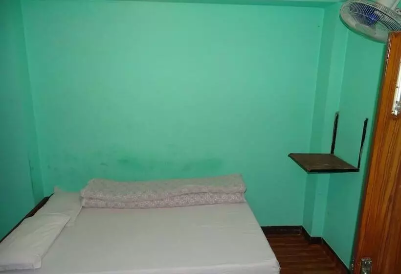 پانسیون Green House Lodge