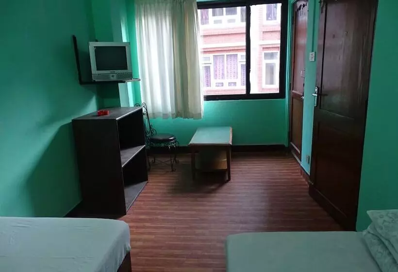 پانسیون Green House Lodge