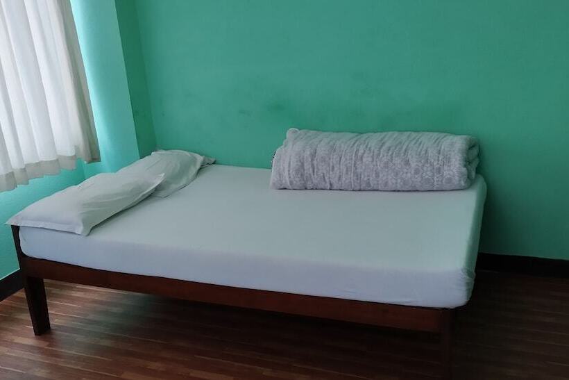 پانسیون Green House Lodge