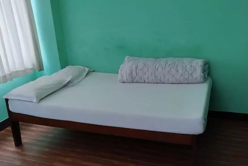 پانسیون Green House Lodge